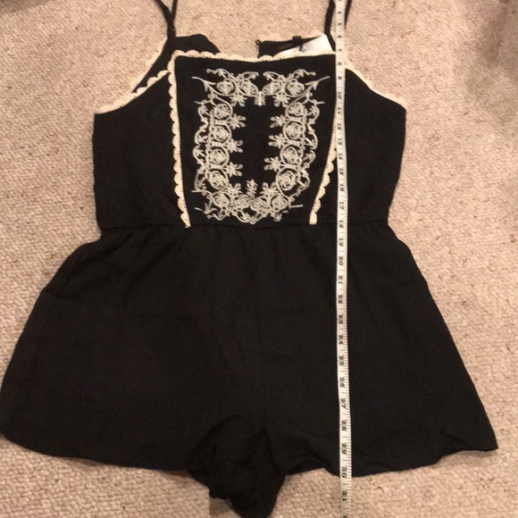 NWOT Romeo & Juliet romper M - Picture 8 of 8